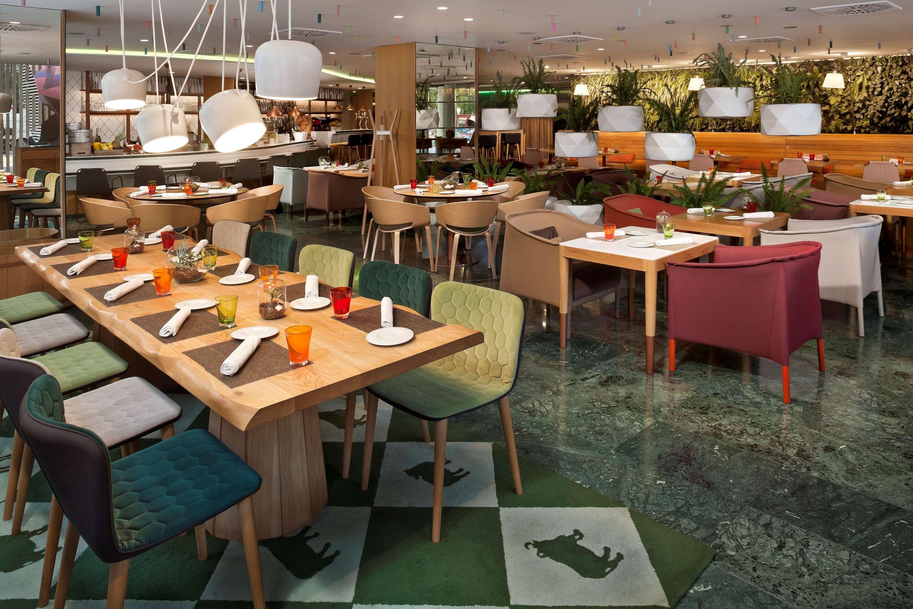 Melia Sarria Hotell