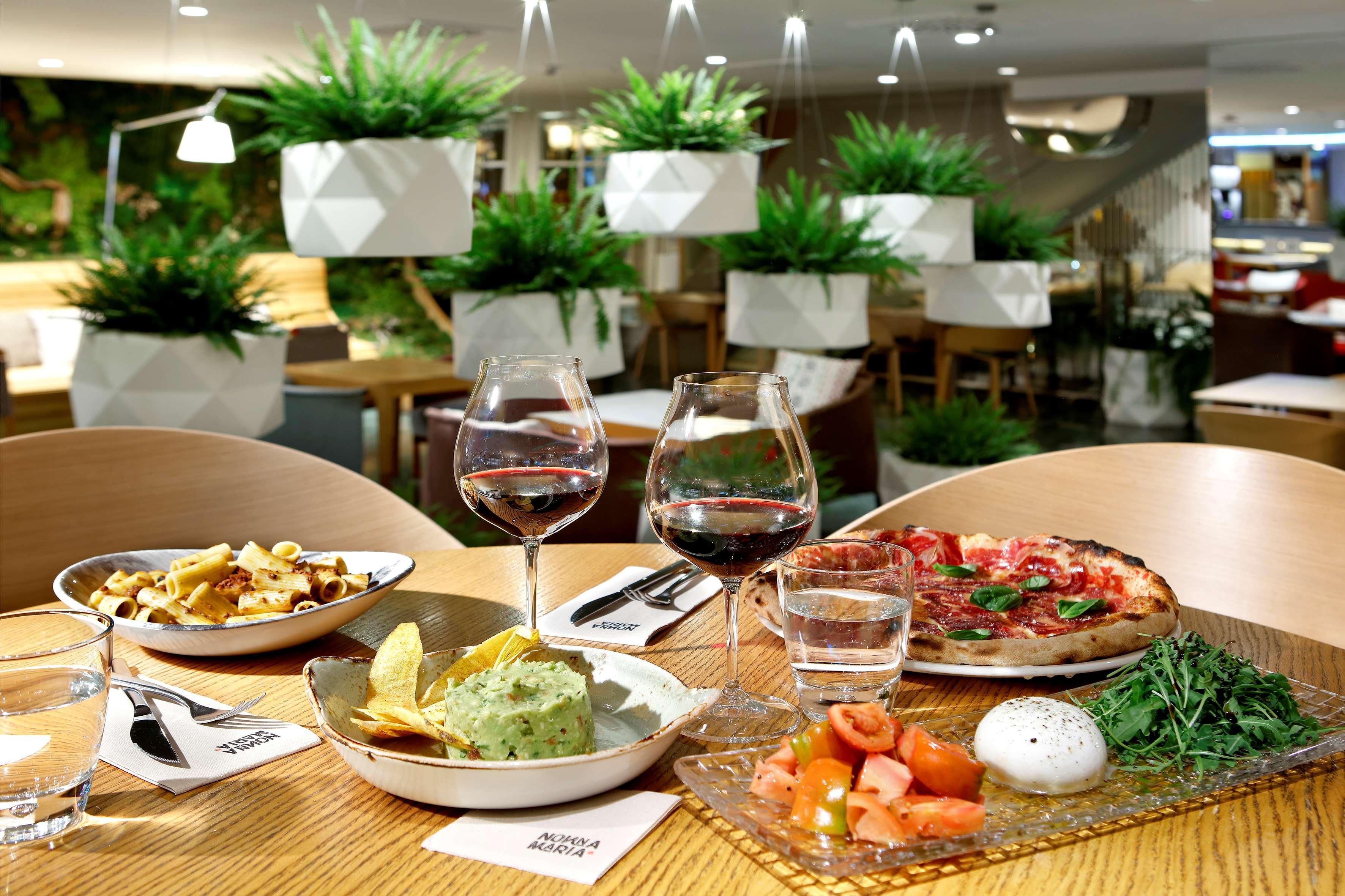 Hotell Melia Sarria 5*