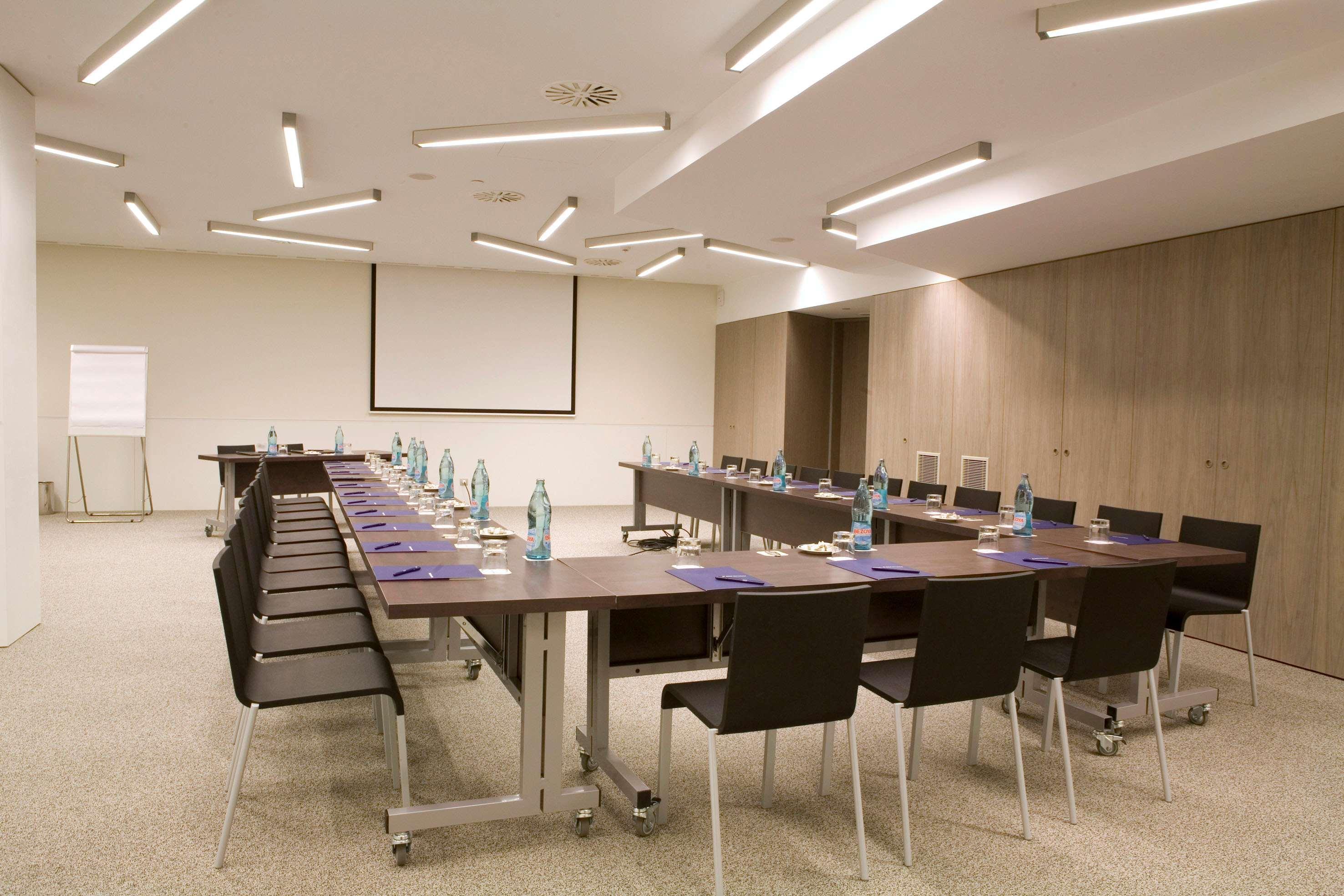 Melia Sarria 5*